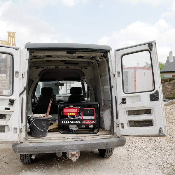 ACTION 9 EC2000 0001